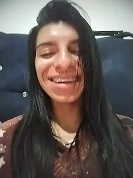 Ariell_Kieran élő XXX-chatje