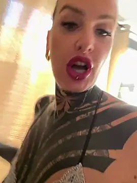 KathaleaNoir webcam show