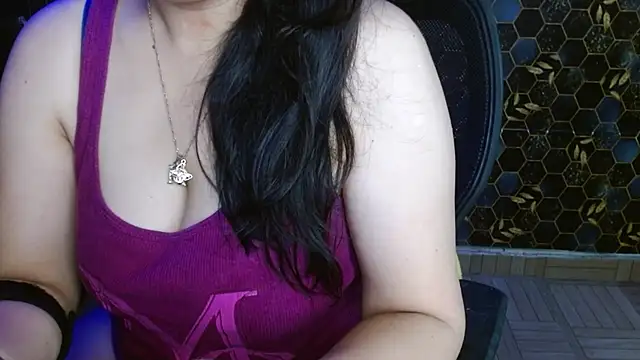 KinderrJoy Live XXX Chat
