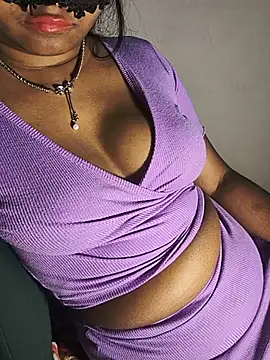 DIRTYSECRET_QUEEN_07's Live XXX Chat