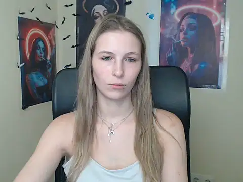 StrangerGin Live XXX chat