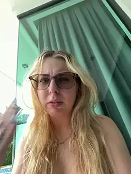 Živý XXX chat Livewithlucy