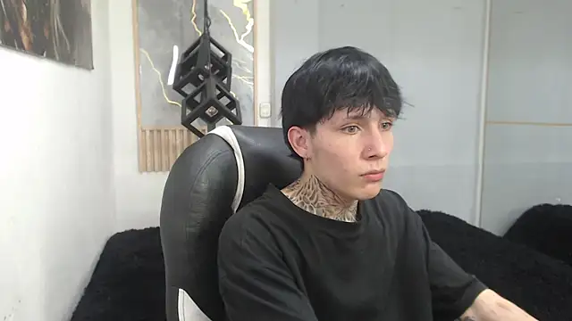 Cry_thereal: онлайн-секс-чат