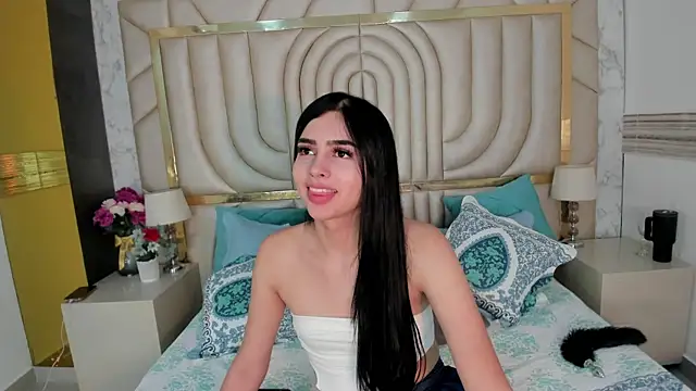 NahomiDeluxe's Live XXX Chat