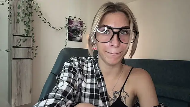 Chatroom XXX en direct de Rossy_S