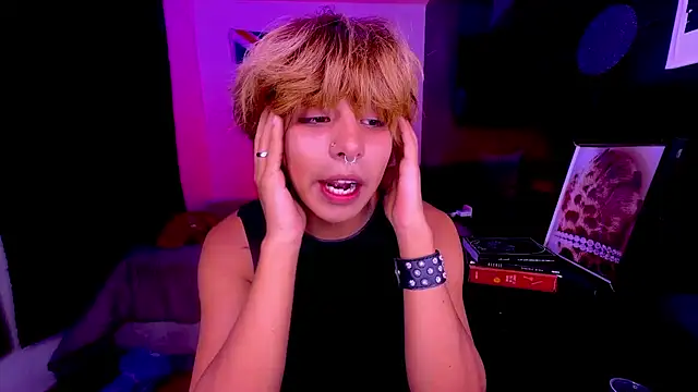 XXX chat uživo modela Aronn_44