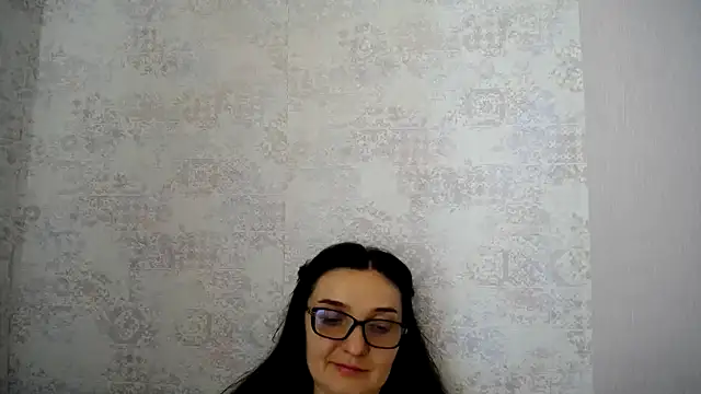 Shiny_gine Adlı Modelin Canlı XXX Sohbeti