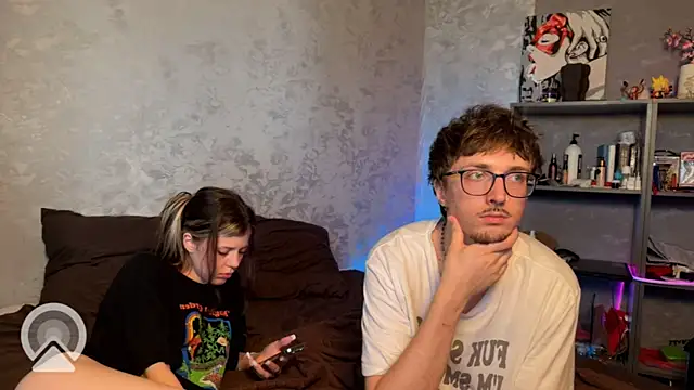 t_files_x's Live XXX Chat
