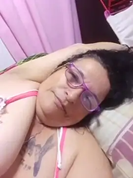 consentidamummy09's Live XXX Chat