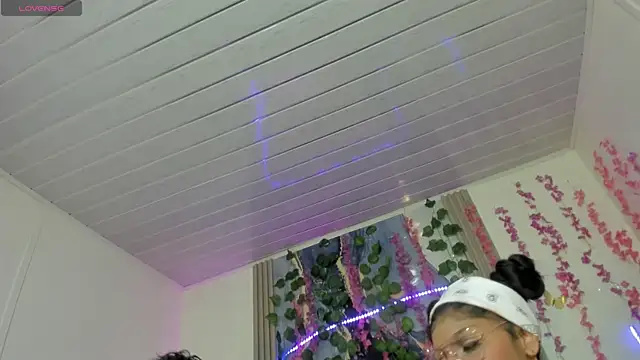 maria_robin_ Adlı Modelin Canlı XXX Sohbeti