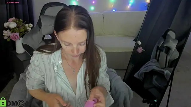 EmilyStevart 라이브 XXX 채팅