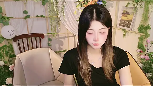 GuLuGroupのライブXXXチャット