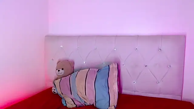 Angel_foxc13のライブXXXチャット