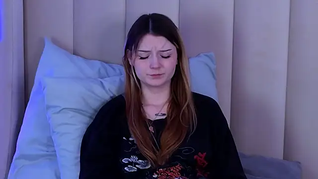 AlyssFrost Adlı Modelin Canlı XXX Sohbeti