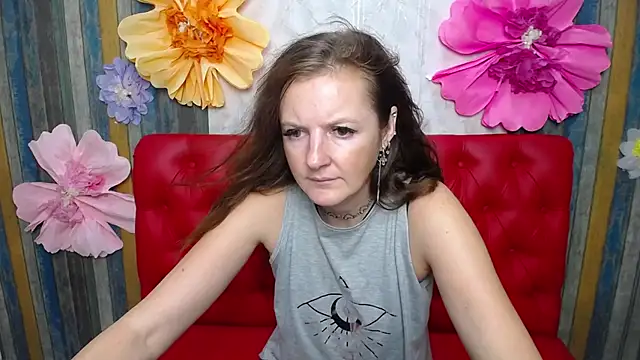XXX chat uživo modela MeganPirs