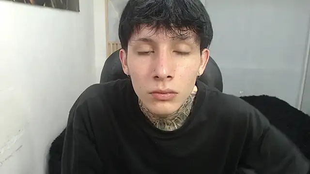 Cry_thereal – Live XXX-chat