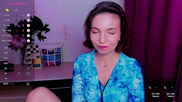 KindHazelHere_ élő XXX-chatje