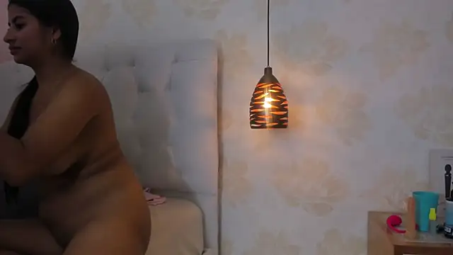 JOLIEBENSON1's Live XXX Chat