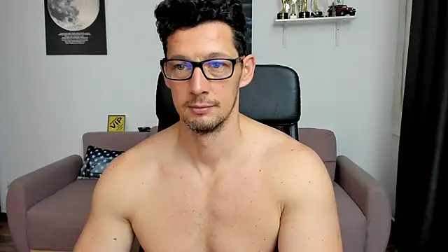 BrutusK08n Live XXX chat