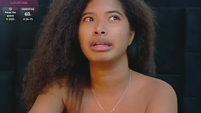 Chat XXX en directo de shyblacksweetiee