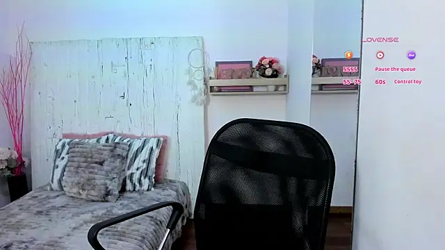 Chat +18 de SkarletJhonson_ ao vivo