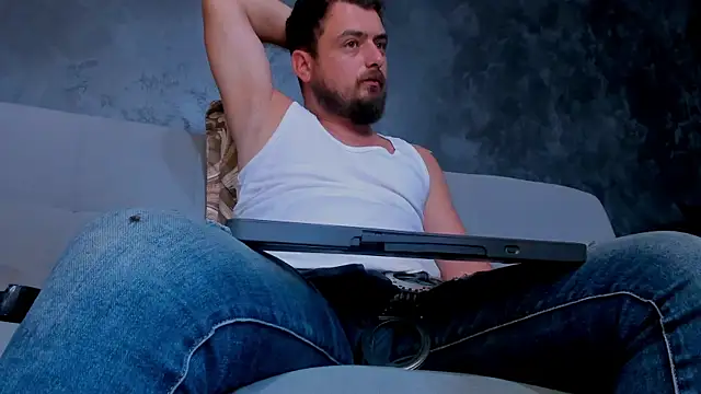 CLOUDYMARK Chat XXX live