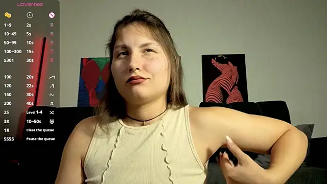Онлайн чат XXX TrixiBell