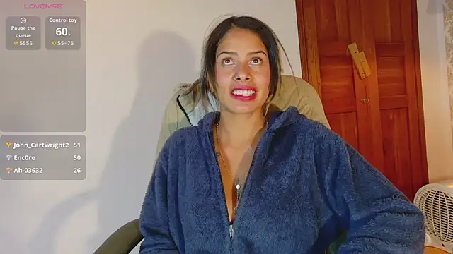 nairobi8's Live XXX Chat