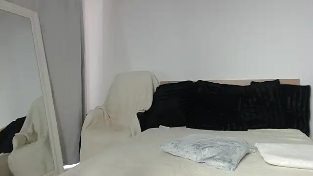 Layla23a – Naživo XXX chat