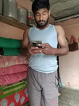 Lustynani Adlı Modelin Canlı XXX Sohbeti
