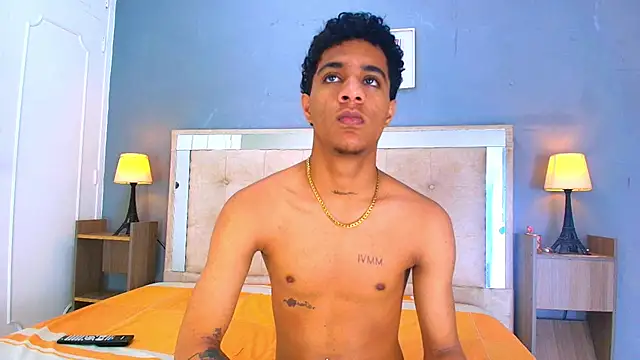 _Thiago12 Live XXX-chat