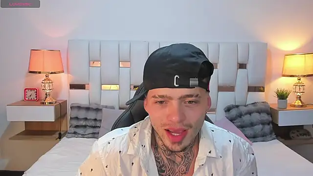 Zeus_damian21 Obrolan Langsung XXX