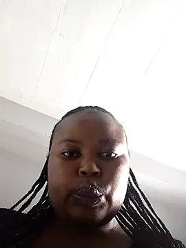 Chatroom XXX en direct de Curveysinaa