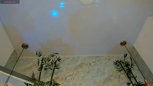 LittleeJaz's Live XXX Chat