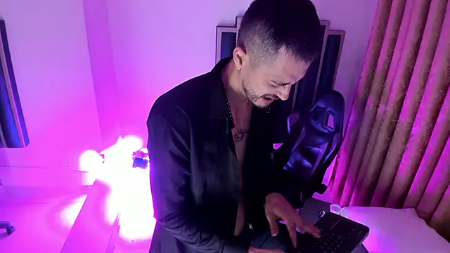 Živý XXX chat Damiam_23