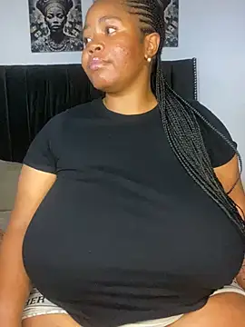 LunaCovenn live XXX chat