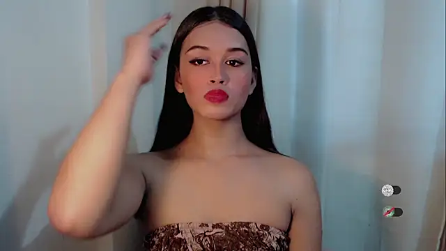 Anggeh_Slut Adlı Modelin Canlı XXX Sohbeti