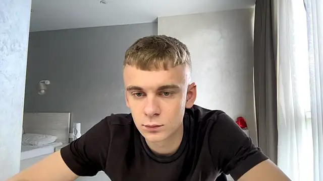 SoloFury live XXX chat