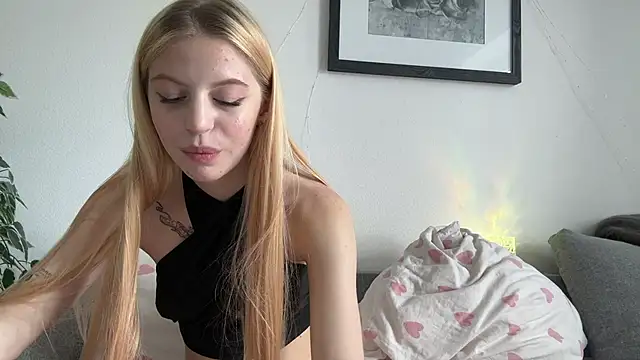 Fanny_Fresh Chat XXX live