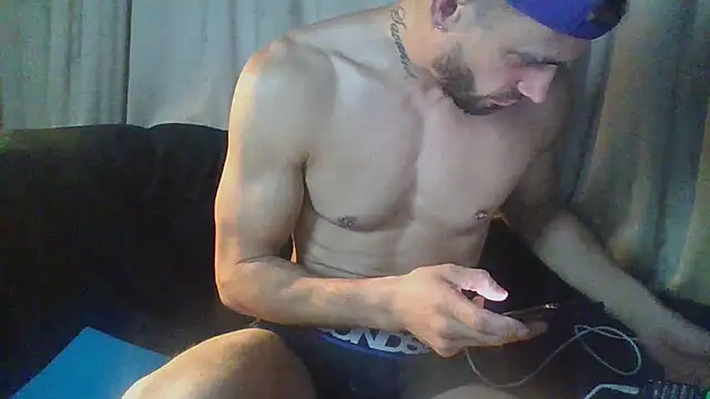 Chatroom XXX en direct de Maxpac_roccox