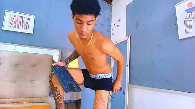 _Thiago12 live XXX chat