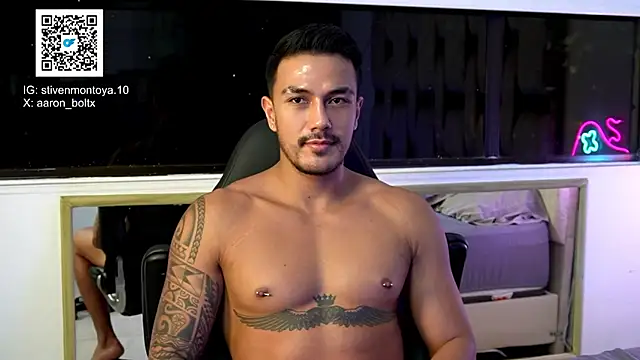 aaron_bolt Live XXX Chat