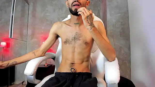 Chatroom XXX en direct de Felipe-Casttan