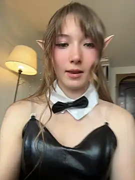 Strawberry_Senpai Live XXX-Chat