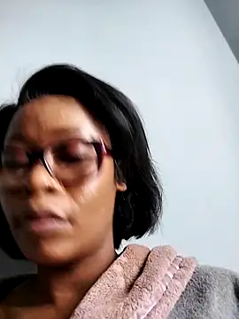 Chat +18 de Miss-SassyAss ao vivo