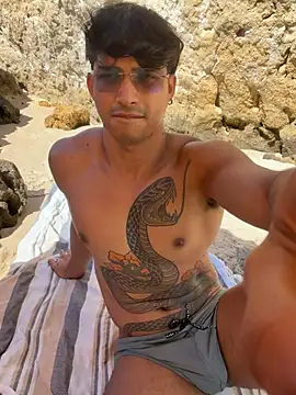 צ'אט XXX בשידור חי של David_Tresh5