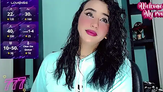 kinverly_sexyx Adlı Modelin Canlı XXX Sohbeti