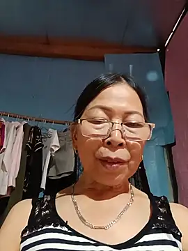 XXX chat uživo modela Sky-rain98