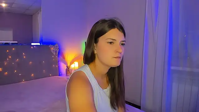 Laura_Leee Adlı Modelin Canlı XXX Sohbeti