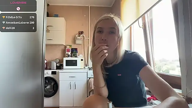 Show modela AngelJeni na web-kameri